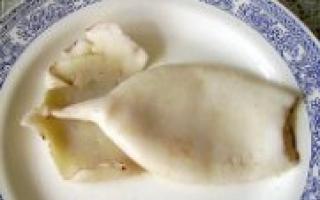 Фаршированные кальмары с ветчиной и сыром в духовке – рецепт с фото